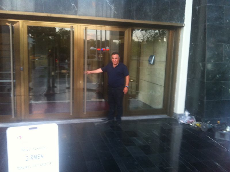 MERKEZ  BANKASI ALÜMİNYUM  ANA GİRİŞ KAPILARI